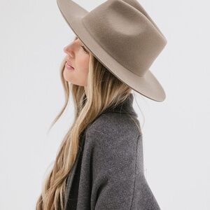 GIGI PIP Hat and Leather Band